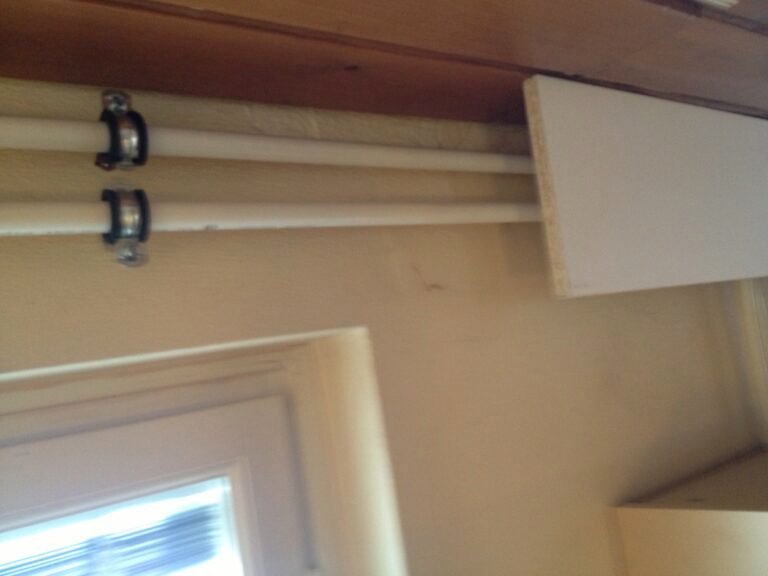 suojakotelo olohuone